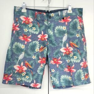 V46 golf shorts size 34